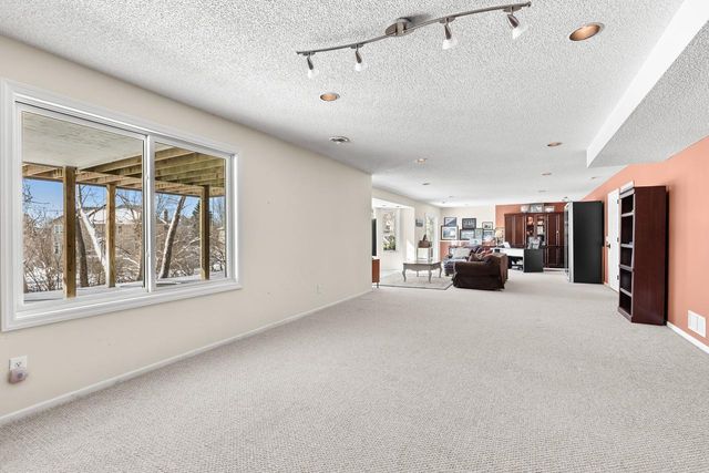 18643 Magenta Bay, Eden Prairie, MN 55347