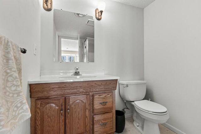 18643 Magenta Bay, Eden Prairie, MN 55347