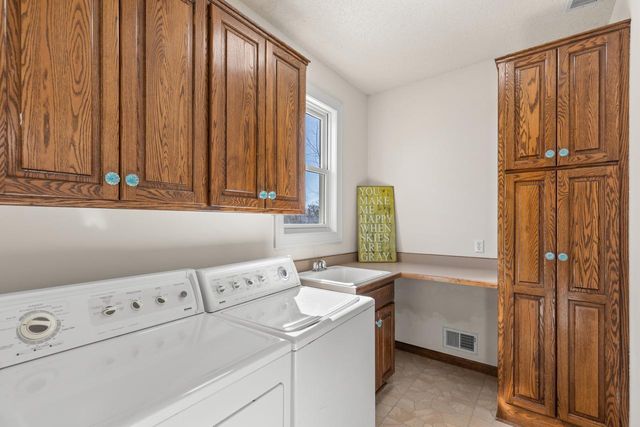 18643 Magenta Bay, Eden Prairie, MN 55347