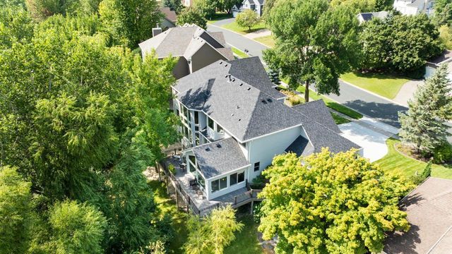 18643 Magenta Bay, Eden Prairie, MN 55347