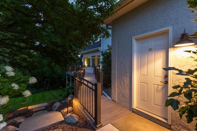 18643 Magenta Bay, Eden Prairie, MN 55347