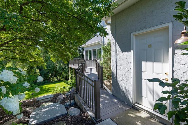 18643 Magenta Bay, Eden Prairie, MN 55347