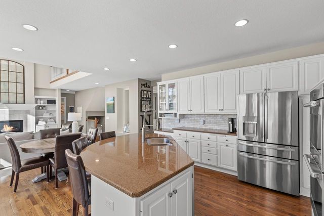 18643 Magenta Bay, Eden Prairie, MN 55347