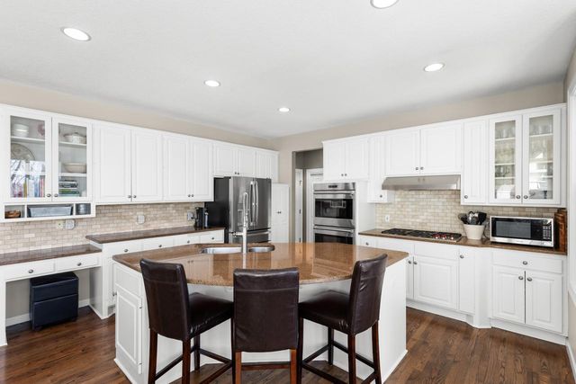 18643 Magenta Bay, Eden Prairie, MN 55347