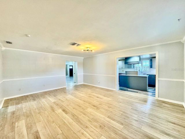 2703 WESTHIGH AVENUE, Tampa, FL 33614