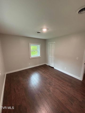 205 Mission Drive, Bristol, TN 37620