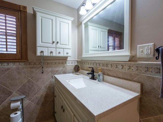 260 Trenol Heights, Milton, WV 25541