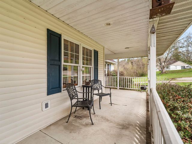 260 Trenol Heights, Milton, WV 25541