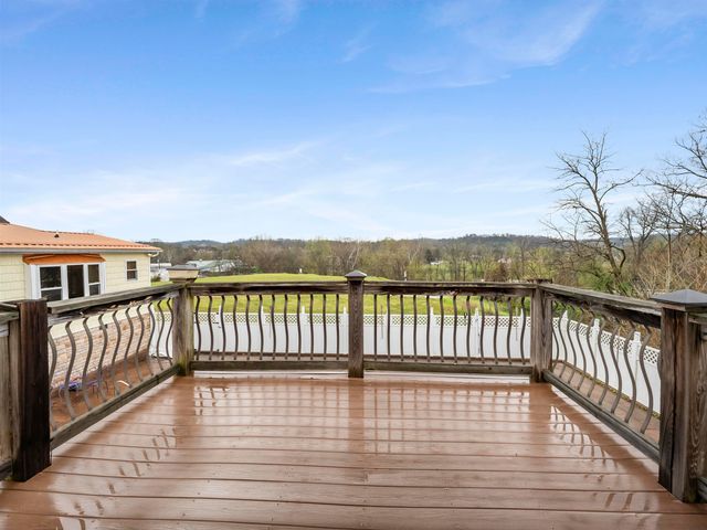 260 Trenol Heights, Milton, WV 25541
