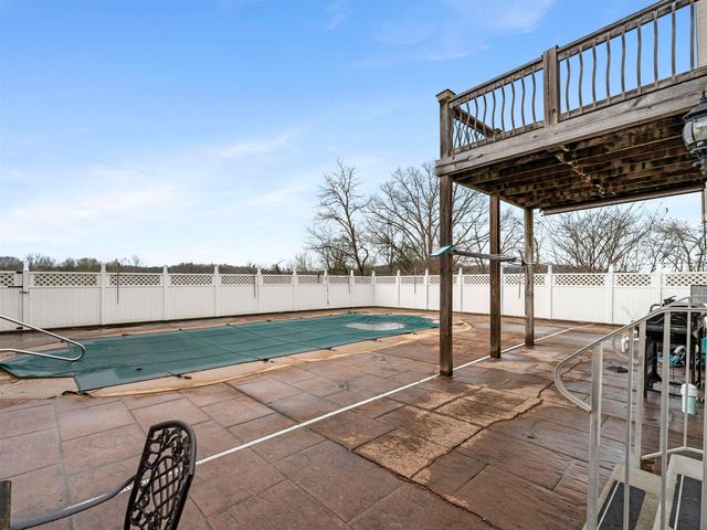 260 Trenol Heights, Milton, WV 25541