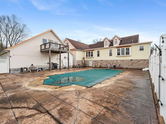 260 Trenol Heights, Milton, WV 25541