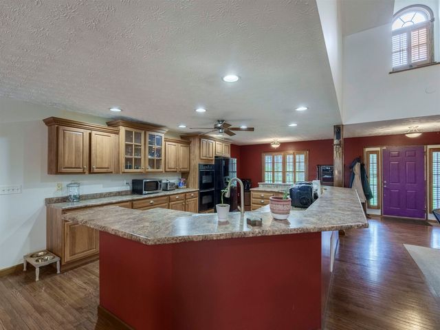 260 Trenol Heights, Milton, WV 25541
