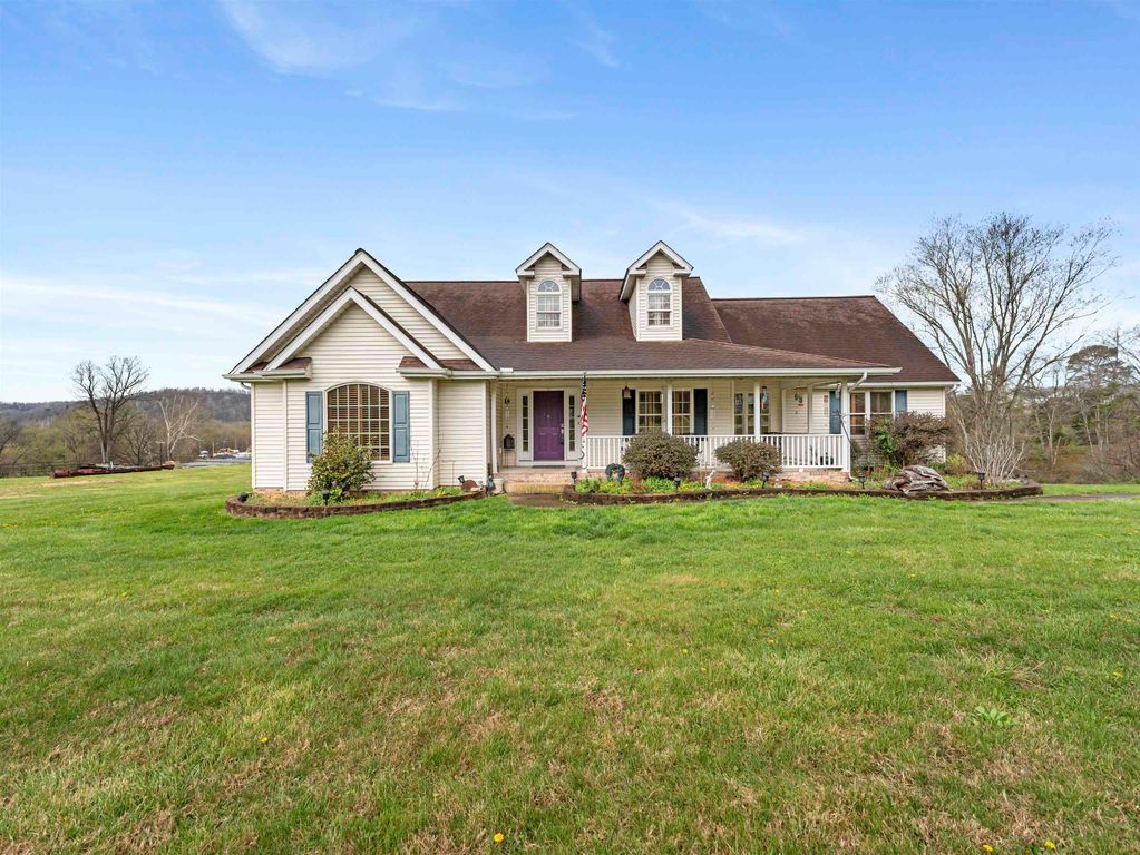 260 Trenol Heights, Milton, WV 25541