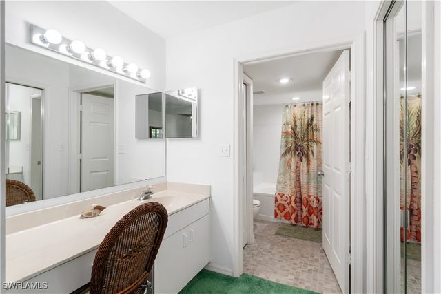 290 Naples Cove DR 2103, Naples, FL 34110