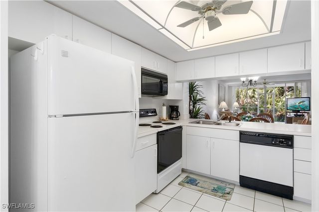 290 Naples Cove DR 2103, Naples, FL 34110