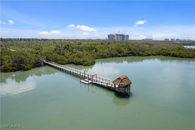 290 Naples Cove DR 2103, Naples, FL 34110