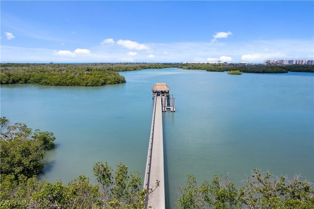 290 Naples Cove DR 2103, Naples, FL 34110