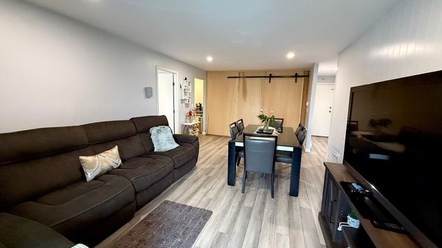 15 Oak Neck Rd 16, Barnstable, MA 02601
