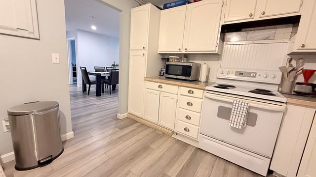 15 Oak Neck Rd 16, Barnstable, MA 02601