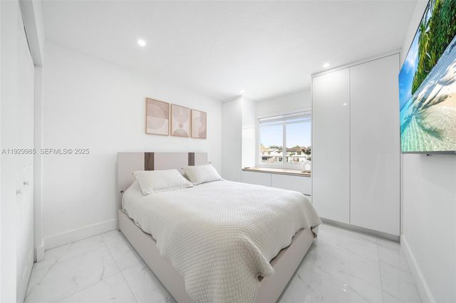 12728 SW 64th Ter, Miami, FL 33183