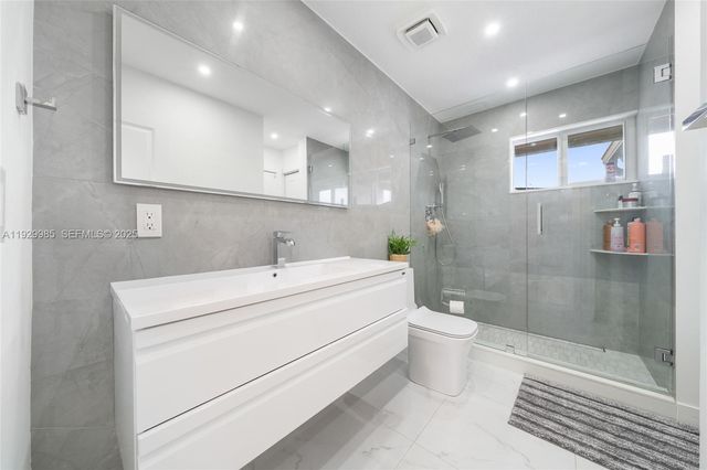 12728 SW 64th Ter, Miami, FL 33183