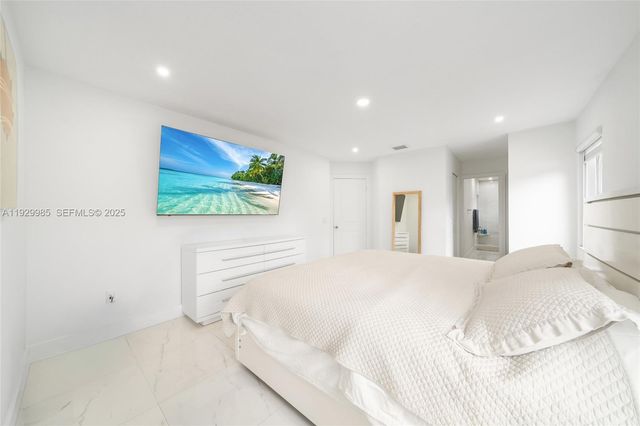 12728 SW 64th Ter, Miami, FL 33183