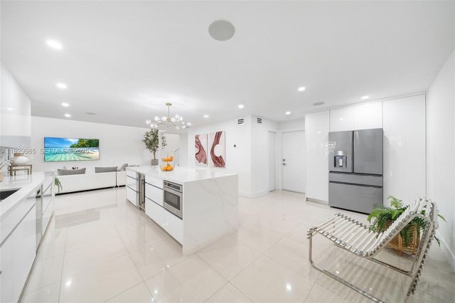 12728 SW 64th Ter, Miami, FL 33183