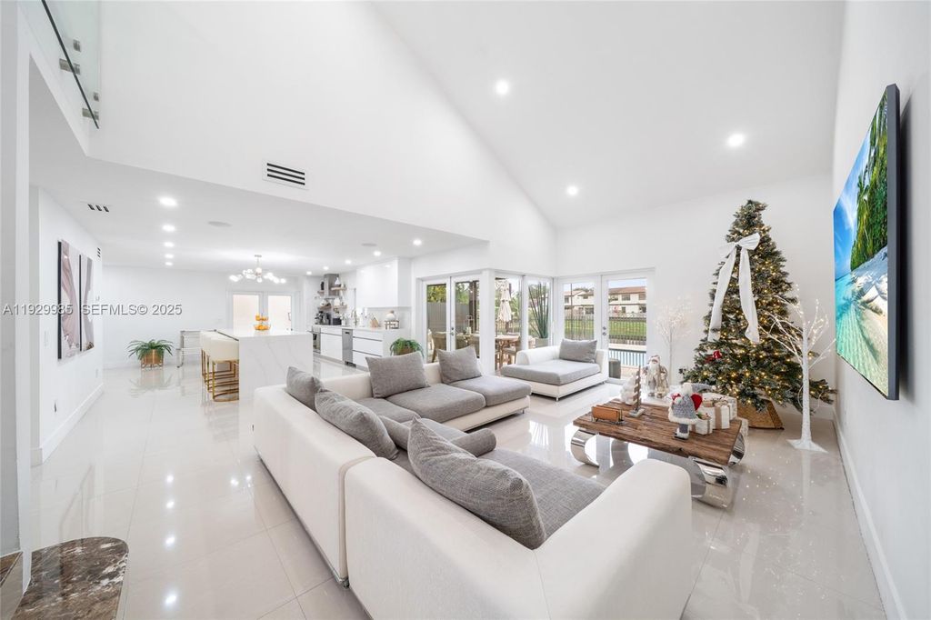 12728 SW 64th Ter, Miami, FL 33183