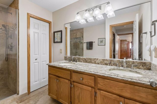 13323 Glenhaven Court, Apple Valley, MN 55124