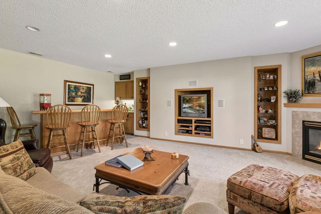 13323 Glenhaven Court, Apple Valley, MN 55124
