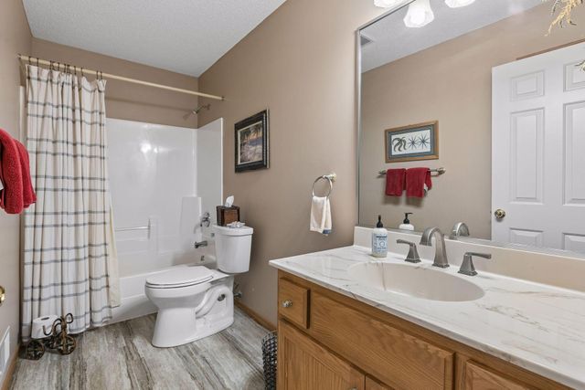 13323 Glenhaven Court, Apple Valley, MN 55124