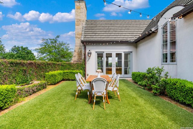 105 LODGE SPGS, Boerne, TX 78006