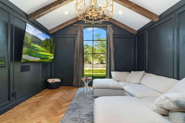 105 LODGE SPGS, Boerne, TX 78006