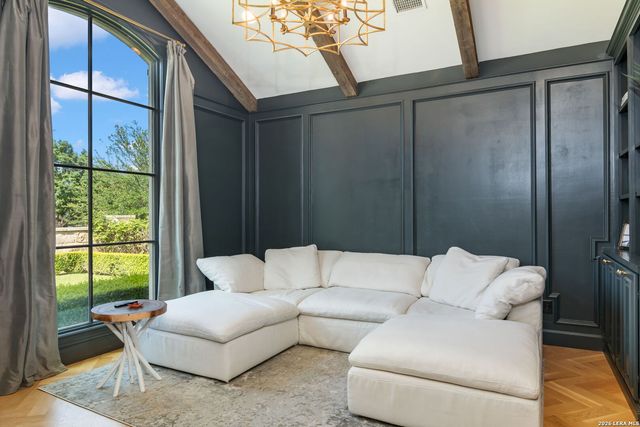 105 LODGE SPGS, Boerne, TX 78006