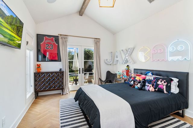 105 LODGE SPGS, Boerne, TX 78006