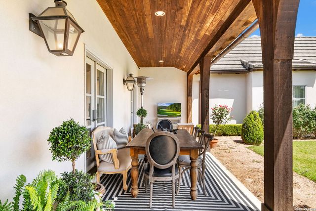 105 LODGE SPGS, Boerne, TX 78006