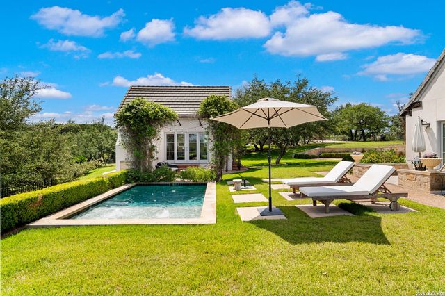 105 LODGE SPGS, Boerne, TX 78006