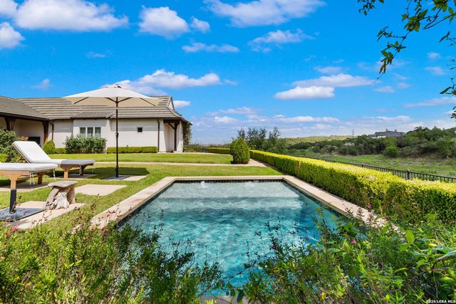 105 LODGE SPGS, Boerne, TX 78006