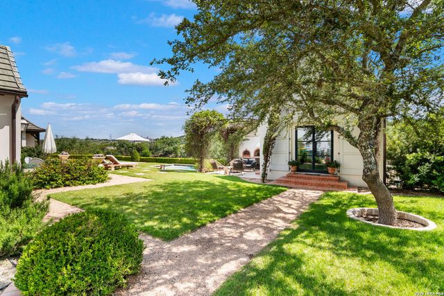 105 LODGE SPGS, Boerne, TX 78006