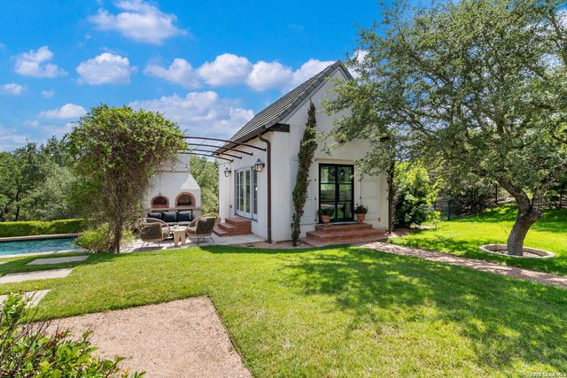 105 LODGE SPGS, Boerne, TX 78006