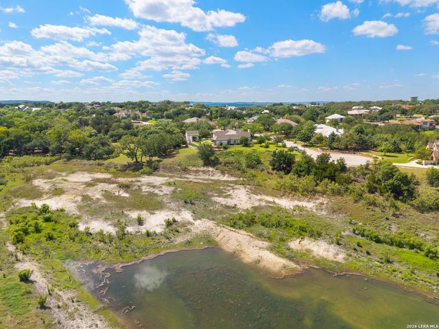 105 LODGE SPGS, Boerne, TX 78006