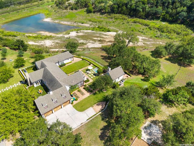105 LODGE SPGS, Boerne, TX 78006
