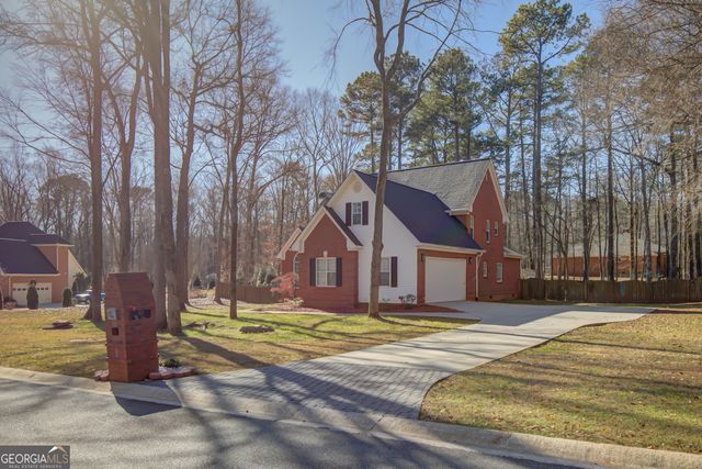 105 Jay Trail, Fayetteville, GA 30215