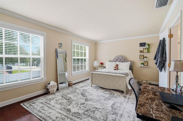 19150 DOVE CREEK DRIVE, Tampa, FL 33647