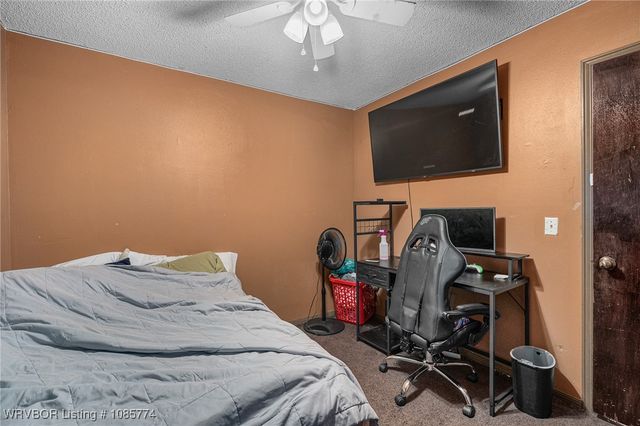 1701 N 5th Street, Paris, AR 72855