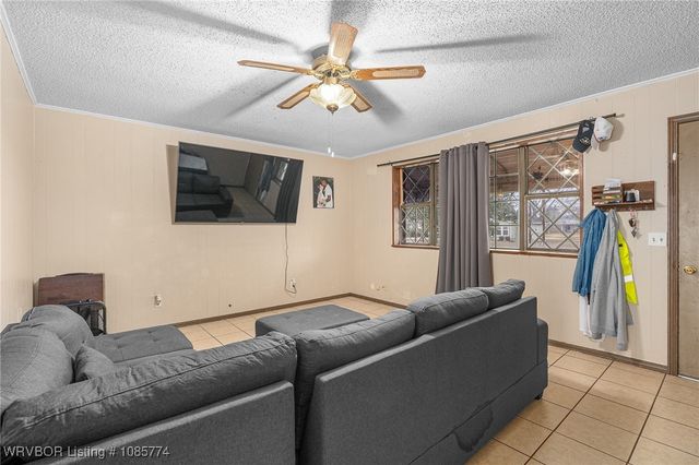 1701 N 5th Street, Paris, AR 72855