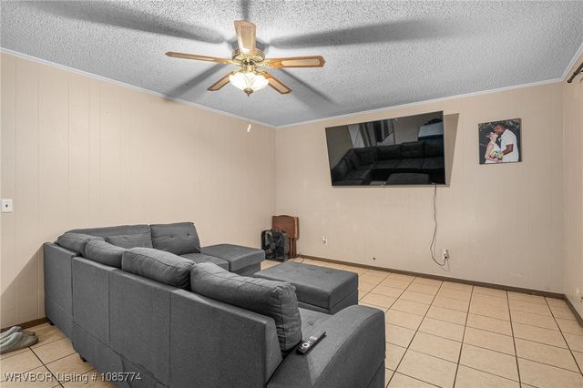 1701 N 5th Street, Paris, AR 72855