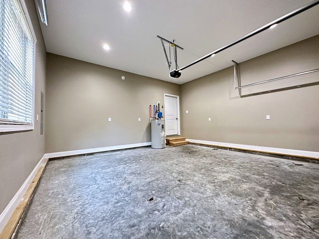 1282 Jostin Dr, Clarksville, TN 37040