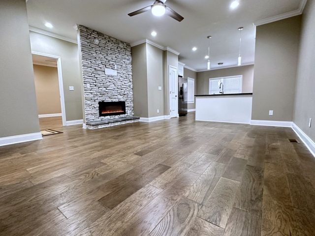 1282 Jostin Dr, Clarksville, TN 37040
