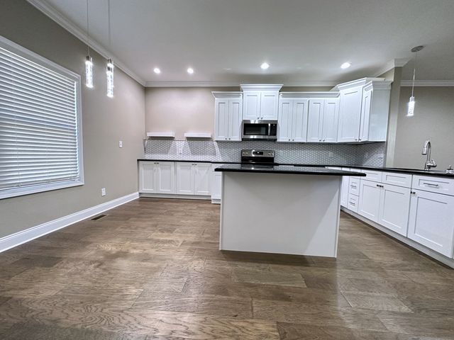 1282 Jostin Dr, Clarksville, TN 37040